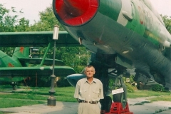 35.-Boev-N.-2006-g.-Orenburg-park-voen.tehniki-SU-7